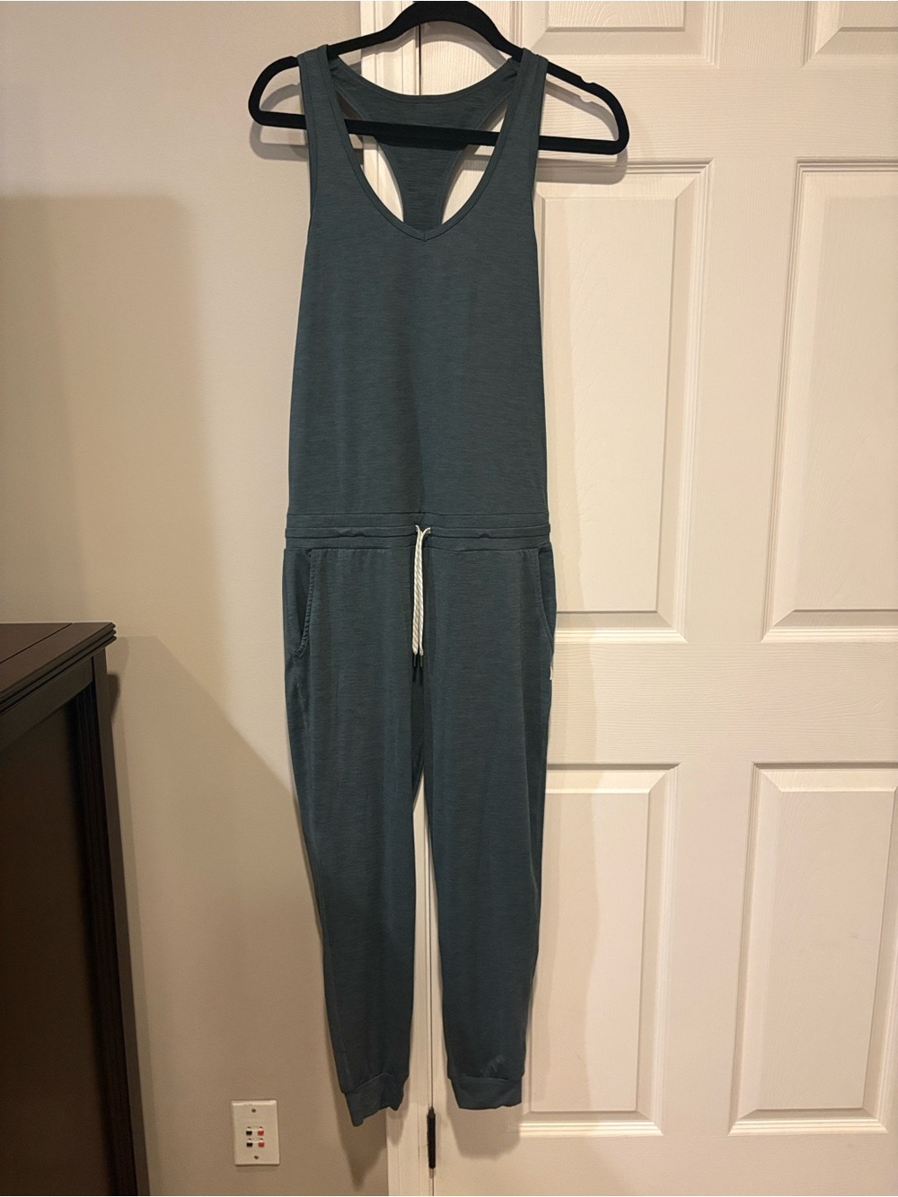 Vuori Lux Jumpsuit. Size small. Color stone heather.